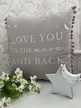 Load image into Gallery viewer, Mantel star ... Love you to the moon and back
