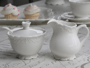Pretty porcelain Elegance Sugar bowl & spoon