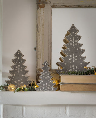 Chunky snowflake wooden Christmas trees … 3 sizes