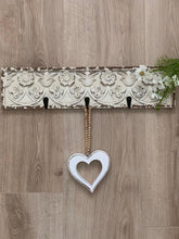 Load image into Gallery viewer, Pretty Floral Wall decor ... 3 HOOKS