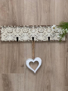 Pretty Floral Wall decor ... 3 HOOKS