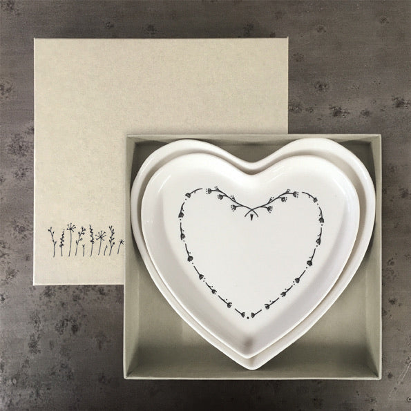 Pretty heart plates ... set of 2