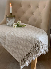 Load image into Gallery viewer, Plaid throw ... white / natural