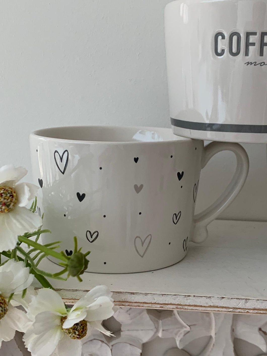 Natural & black Heart scatter Mug