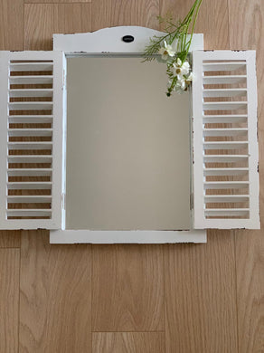 Shutter effect Wall Mirror