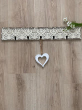 Load image into Gallery viewer, Pretty Floral Wall decor ... 5 HOOKS