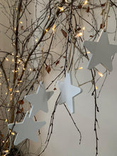 Load image into Gallery viewer, Wooden white hanging stars ... set of 4